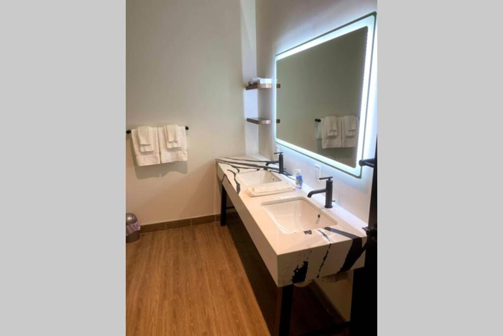 3E-Spacious Close To Pitt/Cmu/Carlow, Sleeps 4 Pittsburgh Exterior foto